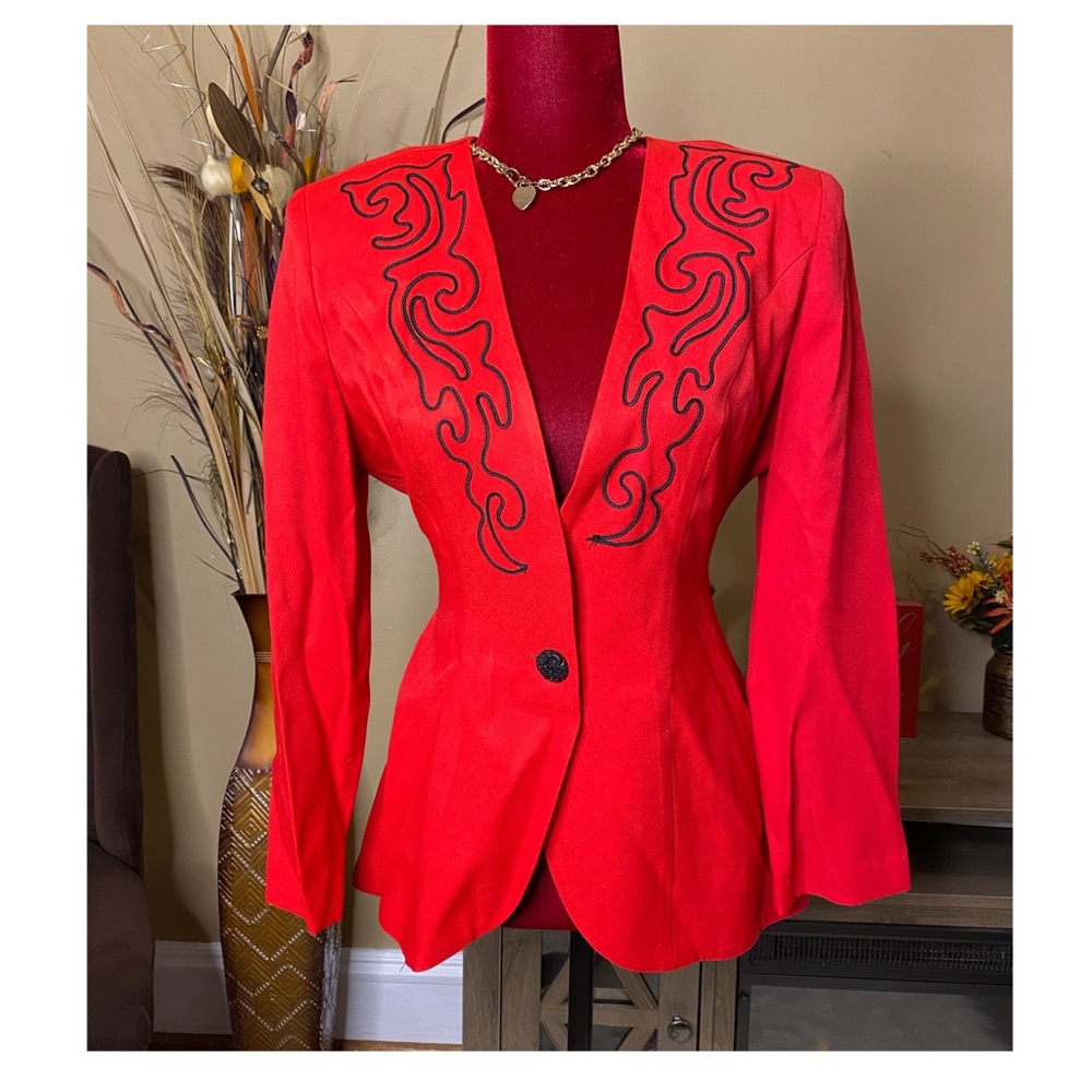 ✨Bossy Red Vintage Blazer✨